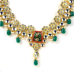 Sizzle Jewels Traditional Kundan and Meenakari Necklace Set with Green Beads β Elegant Bridal Jewellery SIZZLE JEWELS