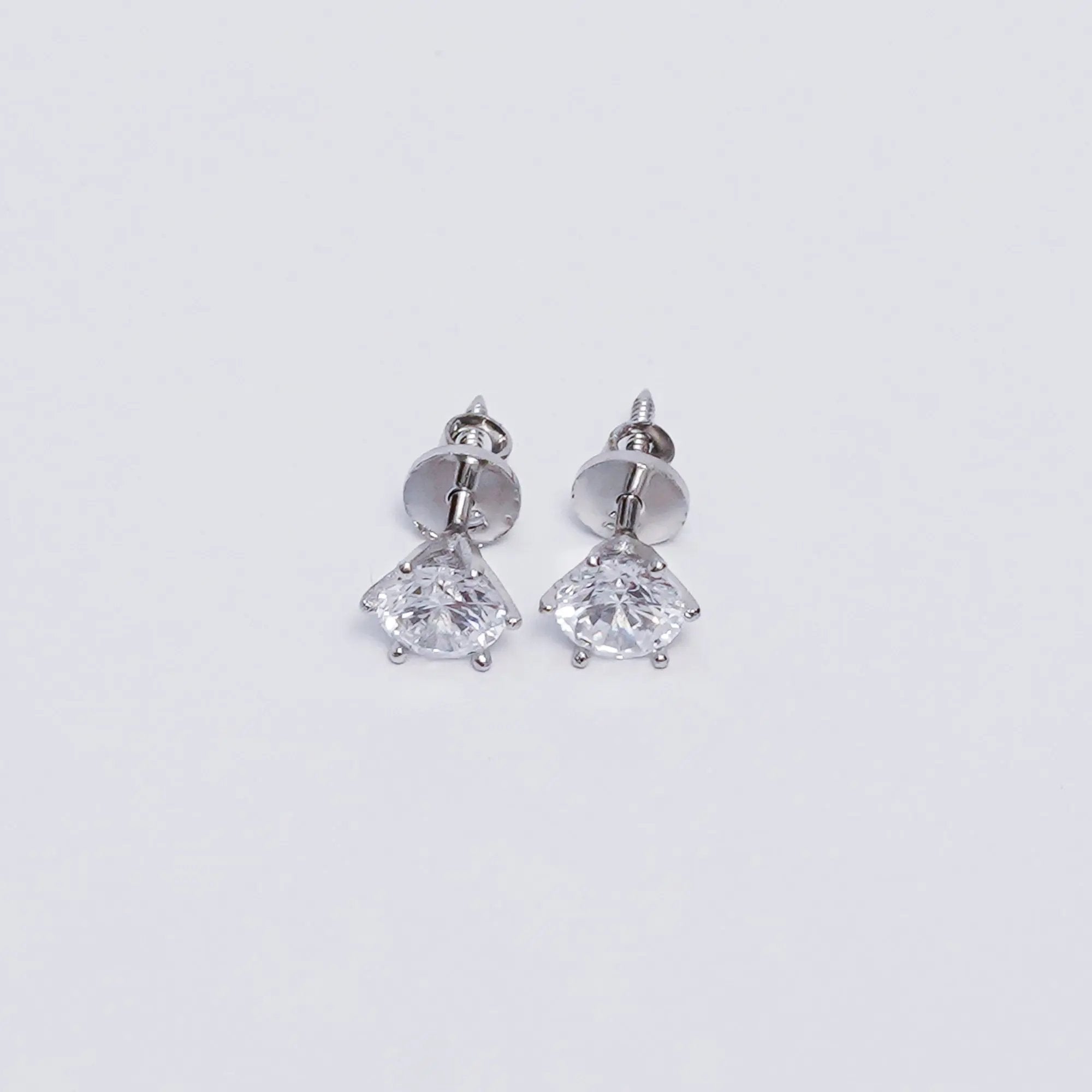 Classic Solitaire Stud Earrings in Gold & Silver – Elegant Crystal Stone Earrings for Daily & Party Wear SIZZLE JEWELS