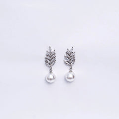 Elegant Silver-Plated Leaf Design Earrings with Pearl Drop β Stylish Party & Wedding Jewelry SIZZLE JEWELS