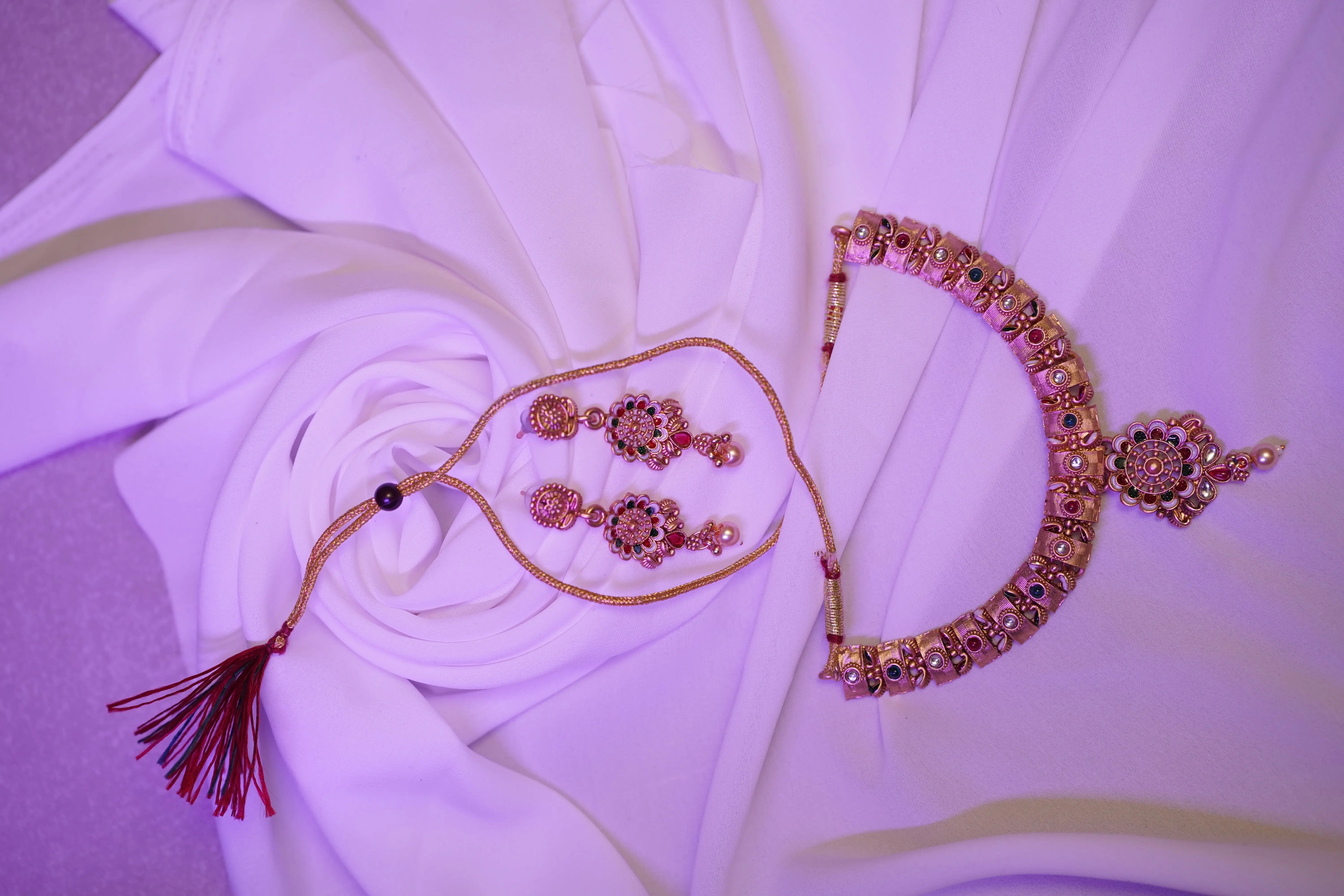 ✨ Traditional Gold-Plated Ethnic Necklace with Matching Earrings – Kundan & Pearl Indian Bridal Jewelry Set ✨ SIZZLE JEWELS