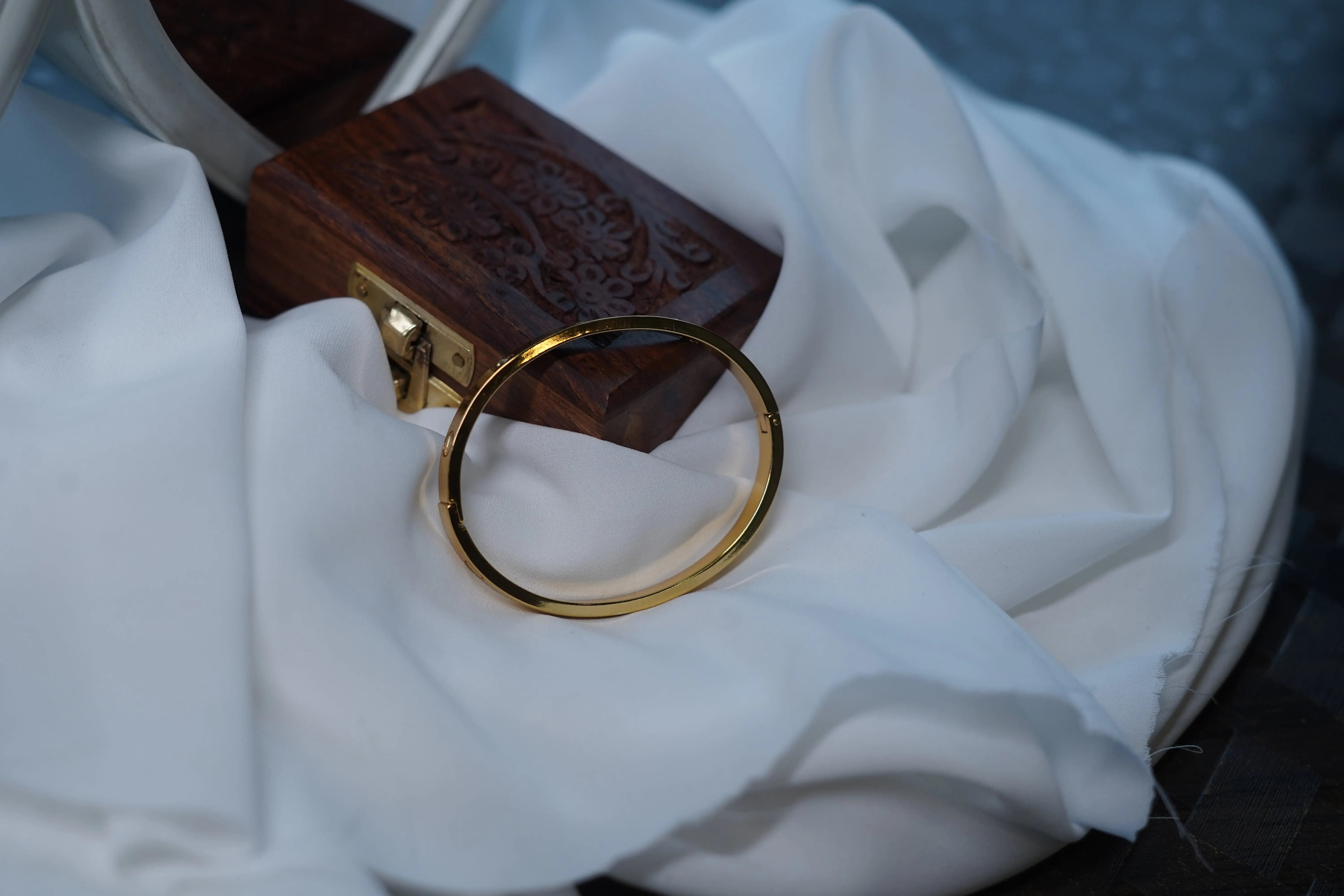 ✨ Trendy Free Size Gold Plated Bracelet – Adjustable Designer Jewelry for Women & Girls ✨ SIZZLE JEWELS