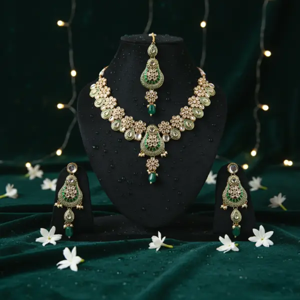 Sizzle Jewels Royal Green Kundan Necklace Set with Earrings and Maang Tikka SIZZLE JEWELS