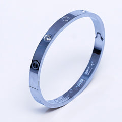 Bold & Chic Stainless Steel Bracelet with Iconic Screw Design – Modern Luxury for Every Occasion